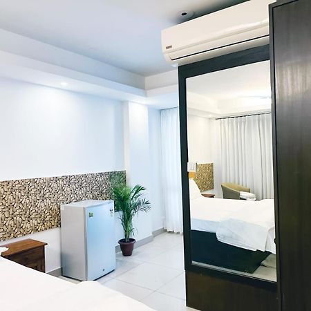 Hotel Blueberry New Delhi Exterior photo